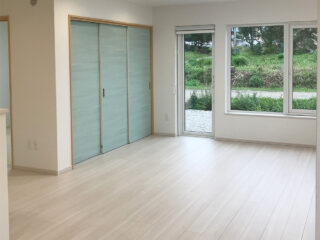 美しさと機能が調和する、シンプルな住まい。