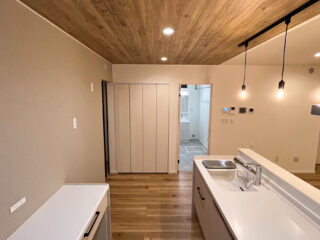 木のぬくもりと空気のやさしさに包まれる、心ほどける住まい。