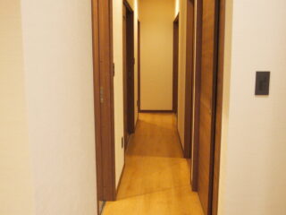 暮らしやすさも、美しさも。どちらも叶える夫婦の平屋。