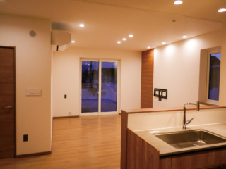 暮らしやすさも、美しさも。どちらも叶える夫婦の平屋。